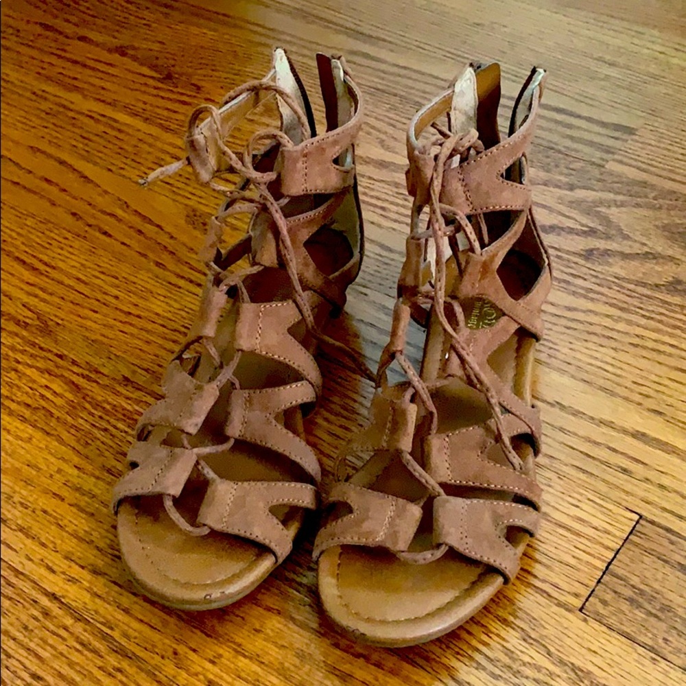 Crown vintage sandals, sz 5, barely worn